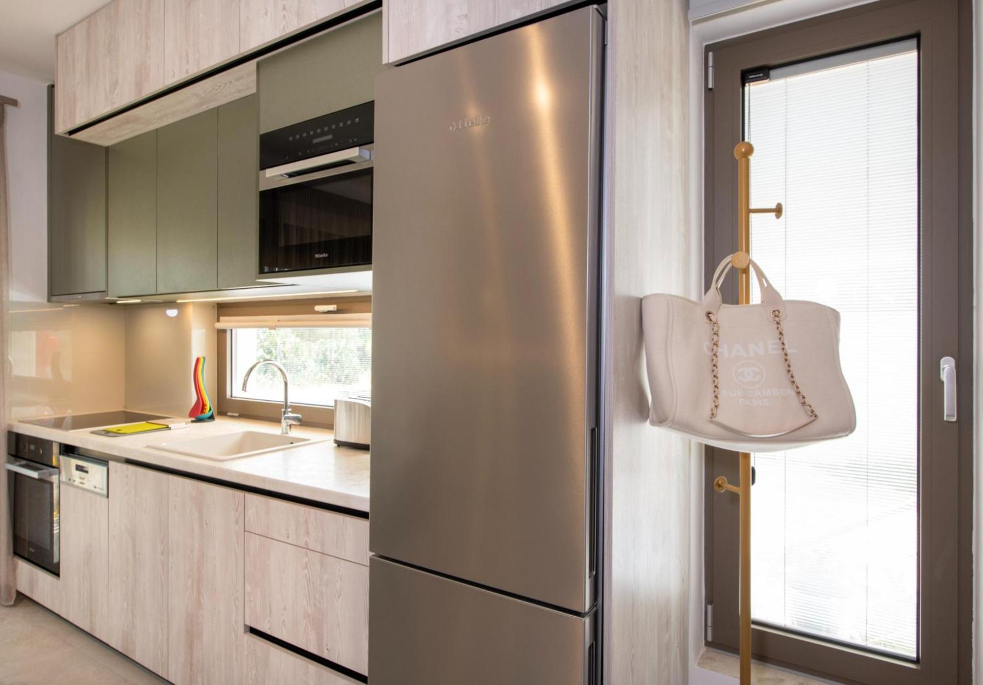 Flos Apartments Korakiai Екстер'єр фото